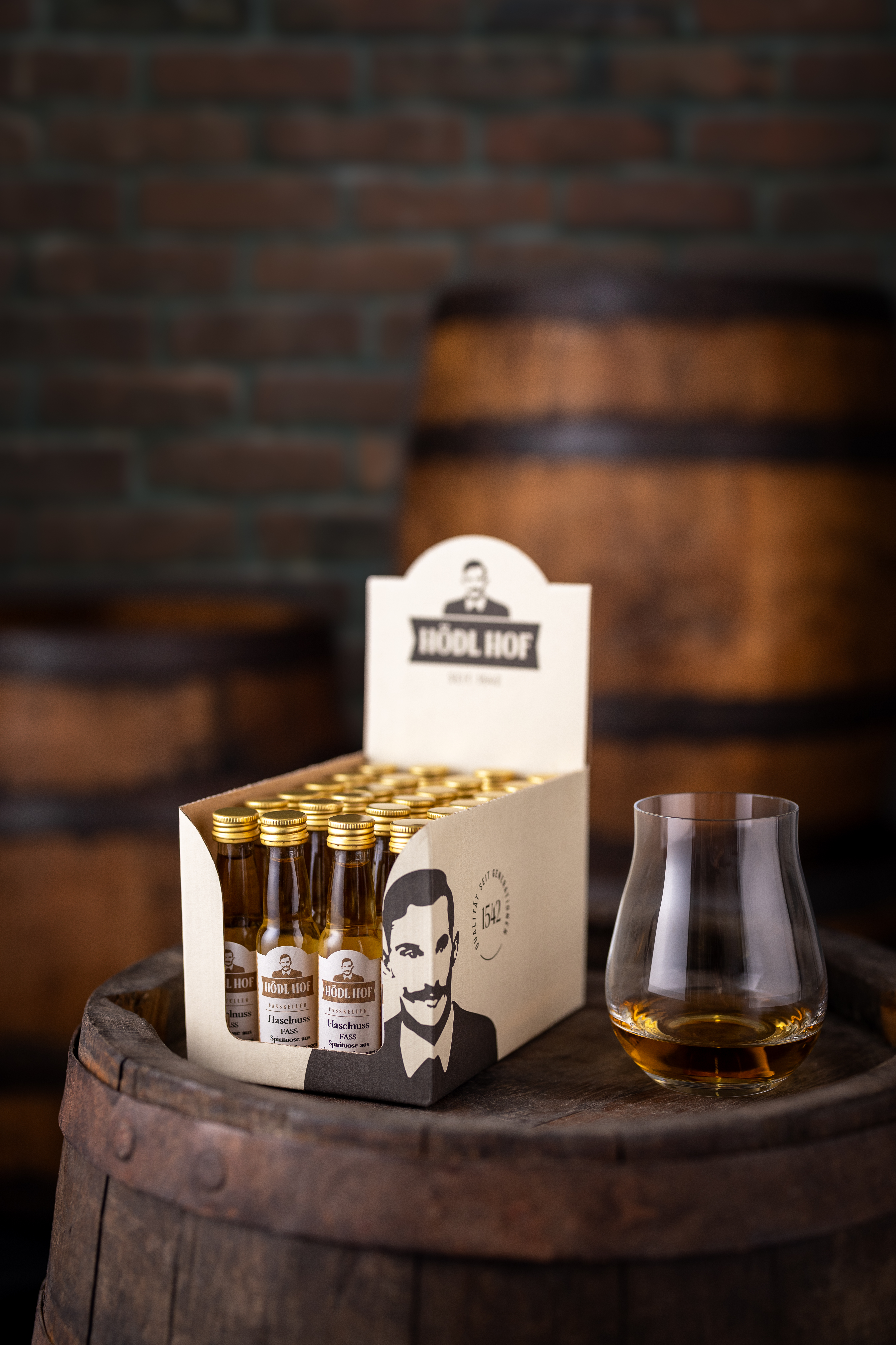 Hödl Hof Haselnuss Schnaps Fassgelagert | 38% Vol. | 24 x 0,02l